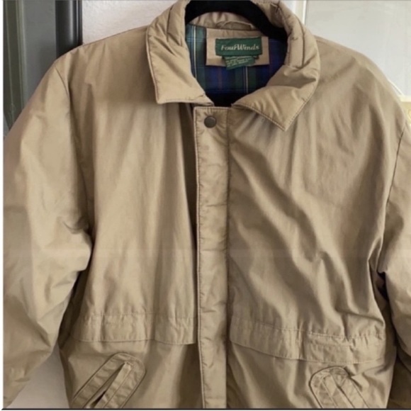 Men's Tan Brown Plaid Lined Puffer Jacket Size Medium - Picture 4 of 7